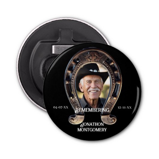 Cowboy Hoefijzer Memorial Button Flesopener (Voorkant)