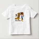 Cowboy Kids Birthday Party Monogram Little Boy Kinder Shirts<br><div class="desc">Een schattig aangepast cowboy peuter-verjaardagsfeest met een boerderij kind dat leunt tegen een gigantische cowboyboot die zijn bruin pet met een gele ster betomt. Een groot t-shirt van een landjongen,  gepersonaliseerd met hun naam en hun leeftijd.</div>