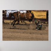 Cowboy krijgt een Kick uit Bronc Riding Poster (Voorkant)