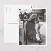  cowboy leunend op brievenbus op Texas street Briefkaart (Voorkant / Achterkant)