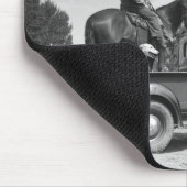 Cowboy met paard in een vrachtwagen muismat (Hoek)