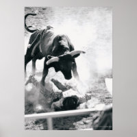 Cowboy op de grond na vallen van stier