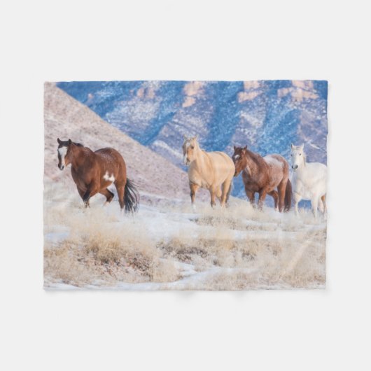 Cowboy paard rijden op Hideout Ranch Fleece Deken (Voorkant (Horizontaal))