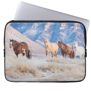 Cowboy paard rijden op Hideout Ranch Laptop Sleeve