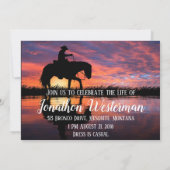 Cowboy Rides Horse bij Sunset Celebration of Life Kaart (Achterkant)