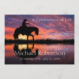 Cowboy Rides Horse bij Sunset Celebration of Life Kaart