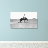 Cowboy Riding a Bucking Bull Canvas Afdruk (Insitu (Houten vloer))