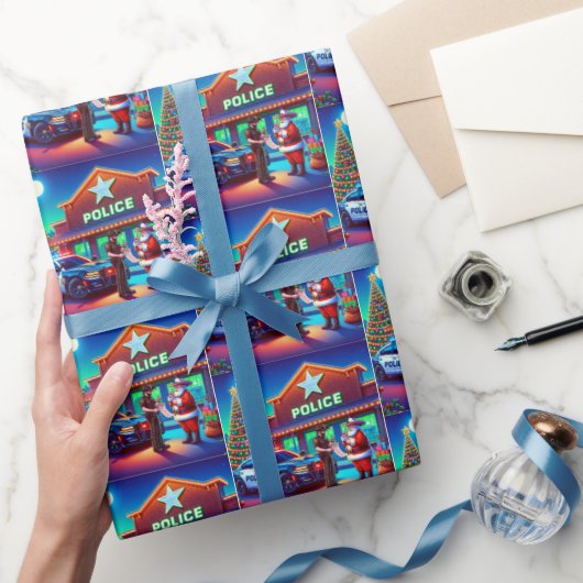 Cowboy Santa en politie Kijken Op Ondeugende Lijst Cadeaupapier (Geschenken)