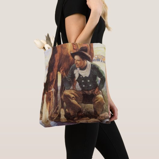 Cowboy Watering His Horse van NC Wyeth,  kunst Tote Bag (Dichtbij)