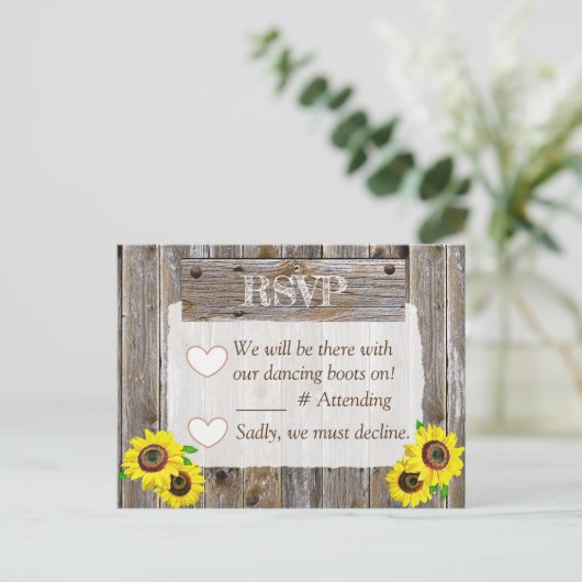 Cowboylaarzen en zonnebloemen RSVP-huwelijk Aankondigingskaart (Staand voorkant)