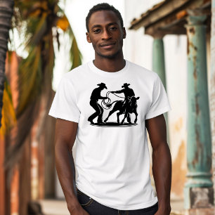 Cowboys die een kalf touwen t-shirt