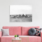 Cowboys die rond de foto van Chuckwagon zitten Canvas Afdruk (Insitu (Woonkamer))