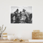 Cowboys kijken naar een tijdschrift poster (Keuken)