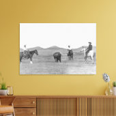 Cowboys op foto van buffelfoto's voor paarden canvas afdruk (Insitu (Woonkamer))