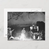 Cowboys spelen en zingen rond een kampvuur briefkaart (Voorkant / Achterkant)