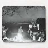 Cowboys spelen en zingen rond een kampvuur muismat (Voorkant)