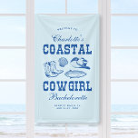 Cowgirl Bachelorette Weekend Spandoek<br><div class="desc">Het "Coastal Cowgirl Bachelorette" collectie combineert perfect strandachtige vibes met een vleugje Westerne flair. De suite heeft charmante illustraties van cowgirl-laarzen, schelpen en petten met brede rand, die een ontspannen maar avontuurlijke geest oproepen. Met speelse typografie en een kustthema nodigt dit collectie gasten uit om een leuk vrijgezellenweekend te vieren,...</div>