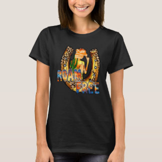 Cowgirl Horseshoe Roam Free Wild Soul Western Dese T-shirt