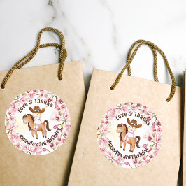Cowgirl saddle op verjaardag gepersonaliseerd beda ronde sticker
