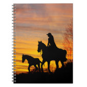 Cowgirl Sunset Horseback Ride Spiral Notitieboek (Voorkant)
