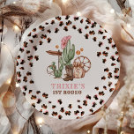 Cowgirl Wild West 1st Rodeo Ranch Birthday Party Papieren Bordje<br><div class="desc">Ja,  Haw! Cowgirls. Het Wild West Rodeo Collectie is een perfecte mix van rustieke charme en meisjesachtige glamour,  die de traditionele cowgirl spirit doordrenkt met een vleugje roze verfijning. Creëer Een samenhangende look met coördinerende inrichting,  servies en accessoires.</div>