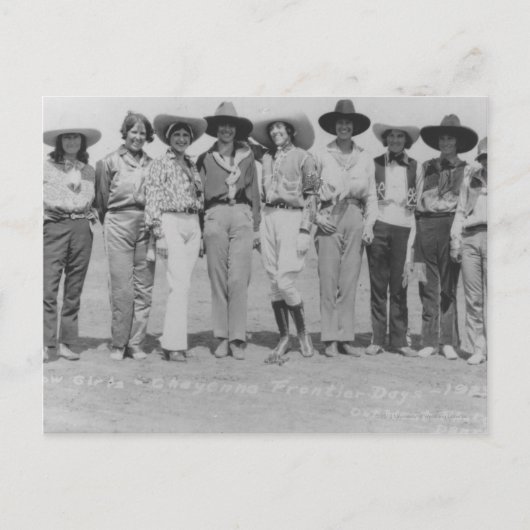 Cowgirls op Cheyenne Frontier Days, 1929. Briefkaart (Voorkant)
