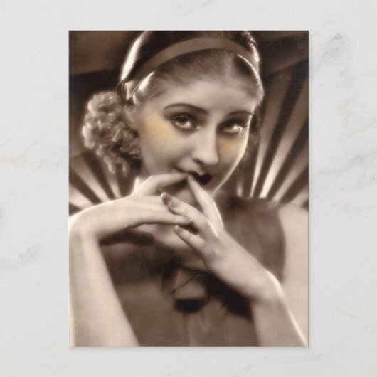 Coy Beauty Briefkaart (Voorkant)