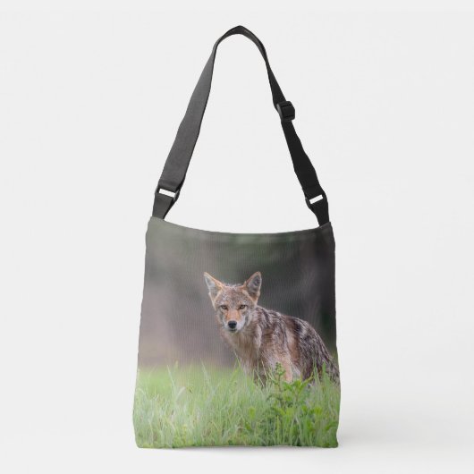 Coyote in het zachte bos crossbody tas (Voorkant)