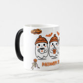Cozy Autumn Coffee Ghosts – Halloween Magische Mok (Voorkant links)