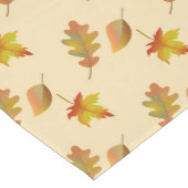 Cozy autumn mapel leaves oak leaves medium tafelloper (Hoek)