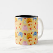 Cozy Autumn Sweater Pattern Tweekleurige Koffiemok (Voorkant rechts)