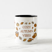 Cozy Autumn Vibes Mug – Fall Leaves Coffee Cup 11o Tweekleurige Koffiemok (Center)