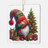 Cozy Christmas Gnome Art – Festive Holiday Keramisch Ornament (Links)