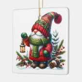 Cozy Christmas Gnome Art – Festive Holiday Keramisch Ornament (Links)
