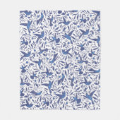 Cozy Delft Blue Birds & Leaves Pattern Fleece Deken (Voorkant)