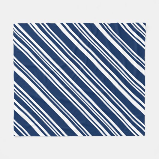 Cozy Diagonal Indigo en White Stripes Fleece Deken (Voorkant (Horizontaal))