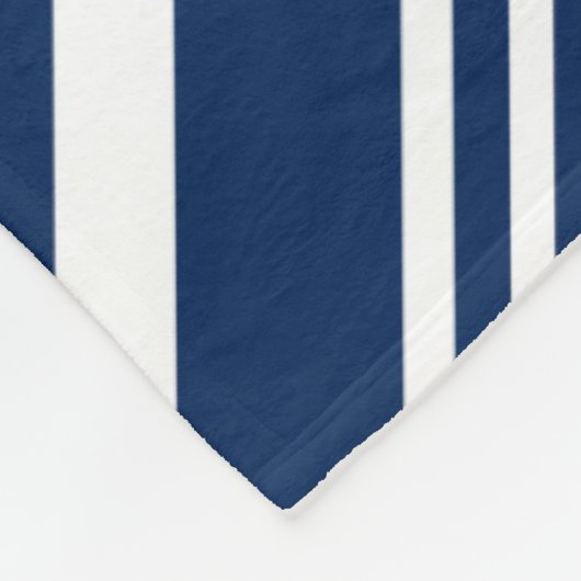Cozy Diagonal Indigo en White Stripes Fleece Deken (Hoek)