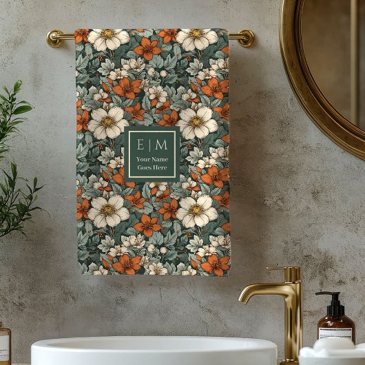 Cozy Fall Floral Sage Green Custom Name Bath Towel Bad Handdoek