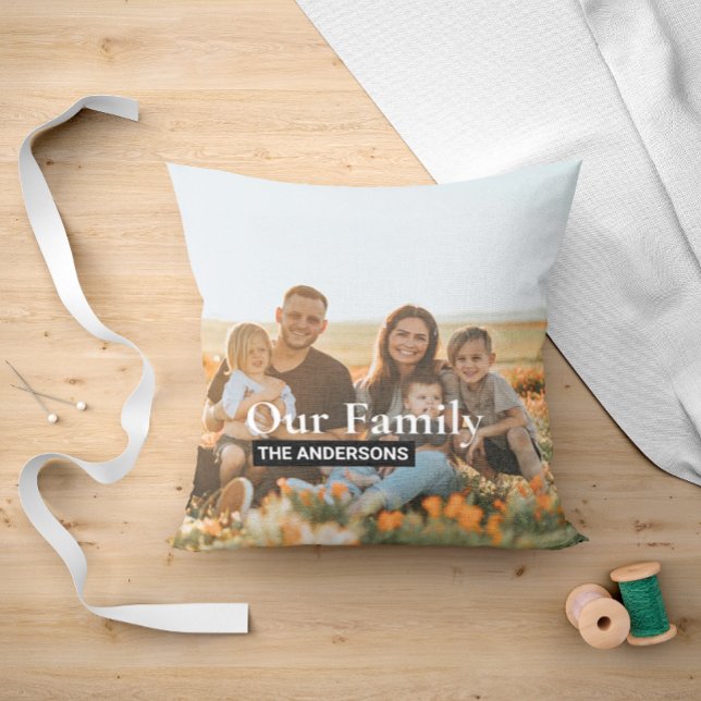 Cozy Family Photo and Text Sierkussen (Creator heeft geüpload)
