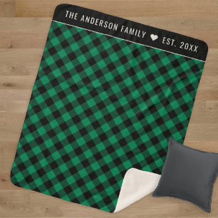 Cozy Green en Black Buffalo Plays Family Monogram Sherpa Deken