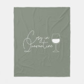 Cozy in Quarantine Wine Green Fleece Deken (Voorkant)