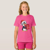 Cozy Penguin with Gift – Kids Christmas Tee T-shirt (Voorkant volledig)