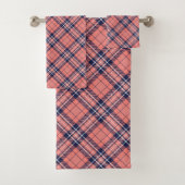 Cozy Plaid Towel Coral Navy Birthday Surprise Bad Handdoek (Insitu)