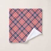 Cozy Plaid Towel Coral Navy Birthday Surprise Bad Handdoek (Wasdoekje)