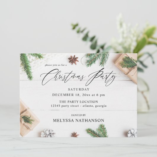 Cozy Rustic Pine Leaves Kerstfeest Kaart (Staand voorkant)