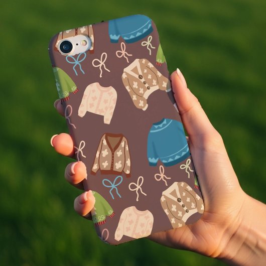Cozy Sweaters & Ribbons Pattern Phone Case