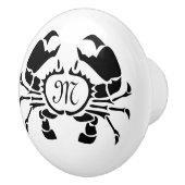 Crab Monogram in een Black Stencil Style Keramische Knop (Rechts)