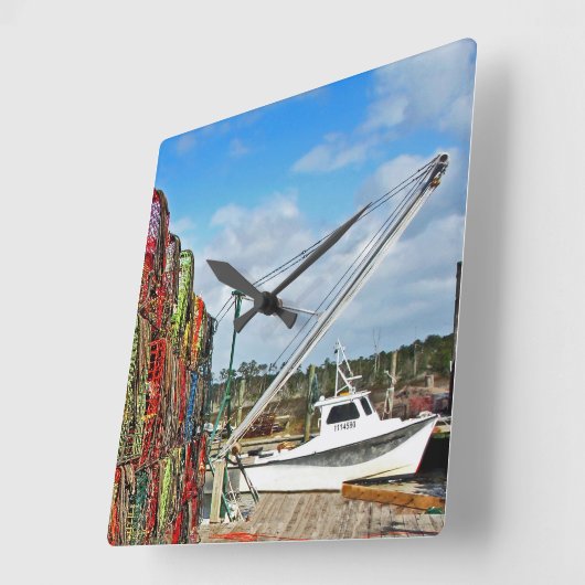 Crab Traps Gestapeld en klaar Vierkante Klok (Hoek)