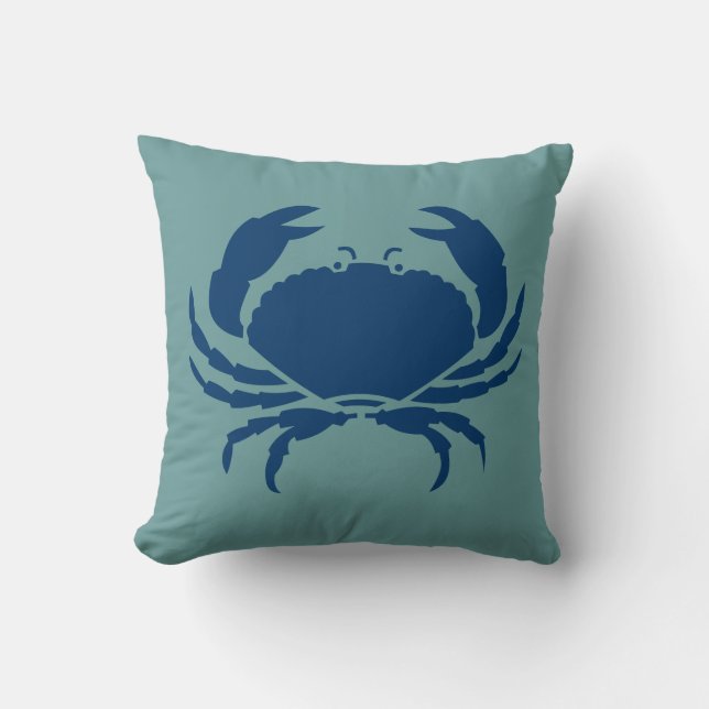 CRAB WHITE op donkerblauw blauwgroen kussen (Voorkant)