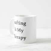 Crafting Quote Mok - Crafting is mijn therapie (Voorkant links)